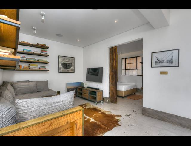 2 BEDROOM APARTMENT FOR SALE IN MABONENG